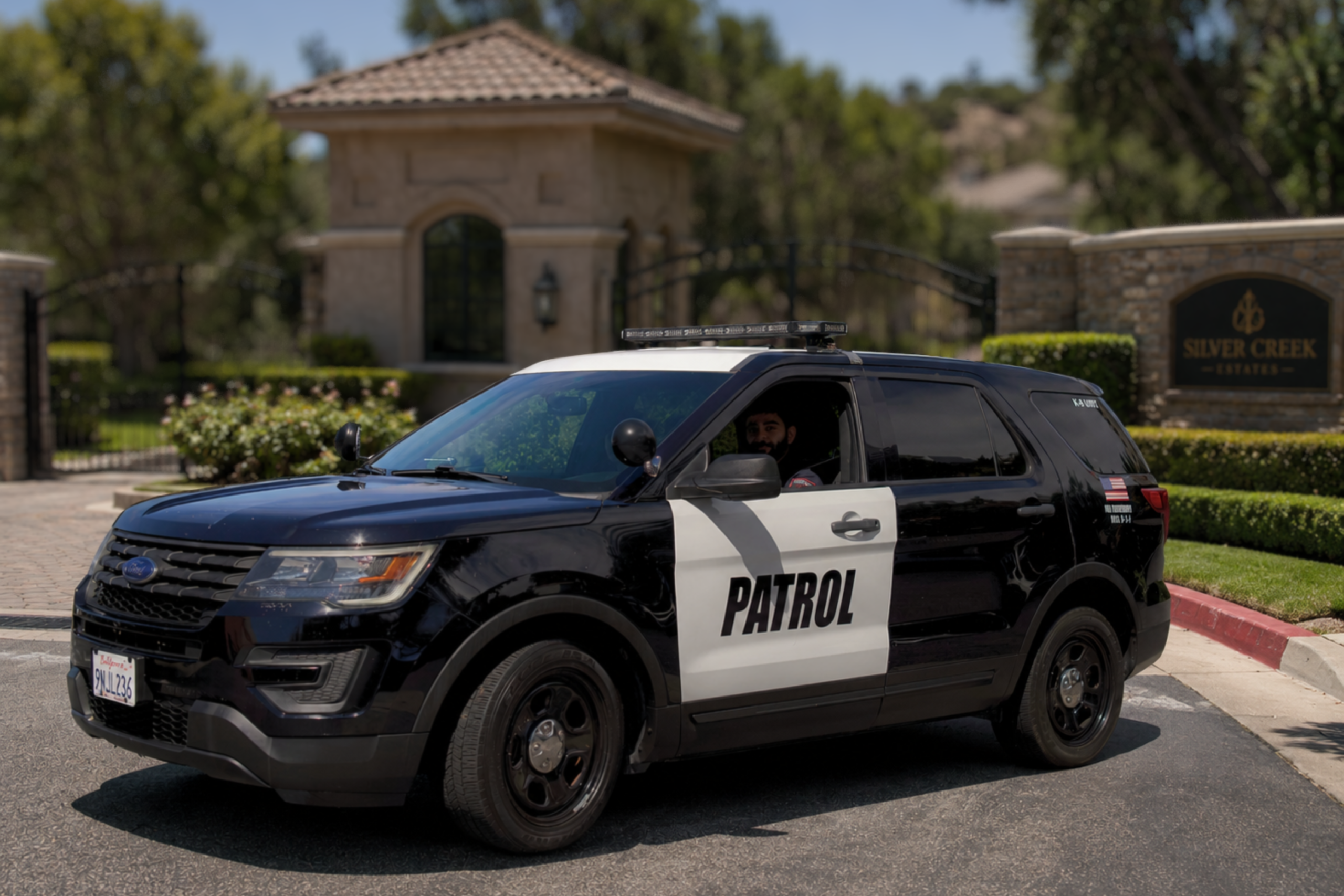 HOA and gated community security guard services in Santa Clarita